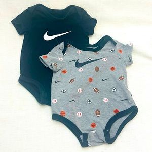 NIKE Baby Boy 2 Pack Onesies SIZE 6 months preloved 💕